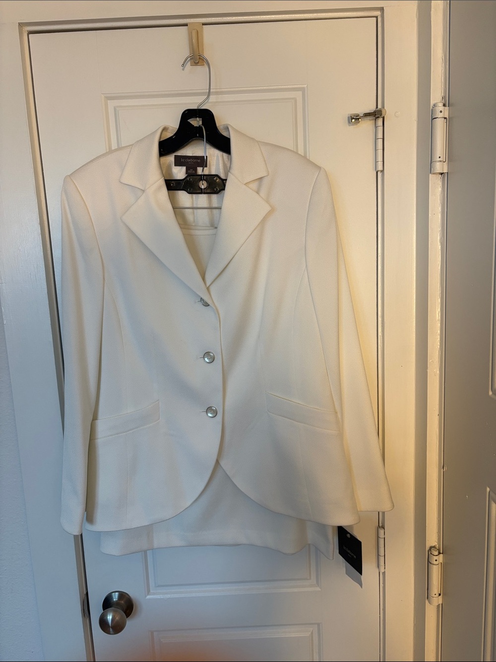 Liz Claiborne White Tailored Notched Lapel Skirt Set
